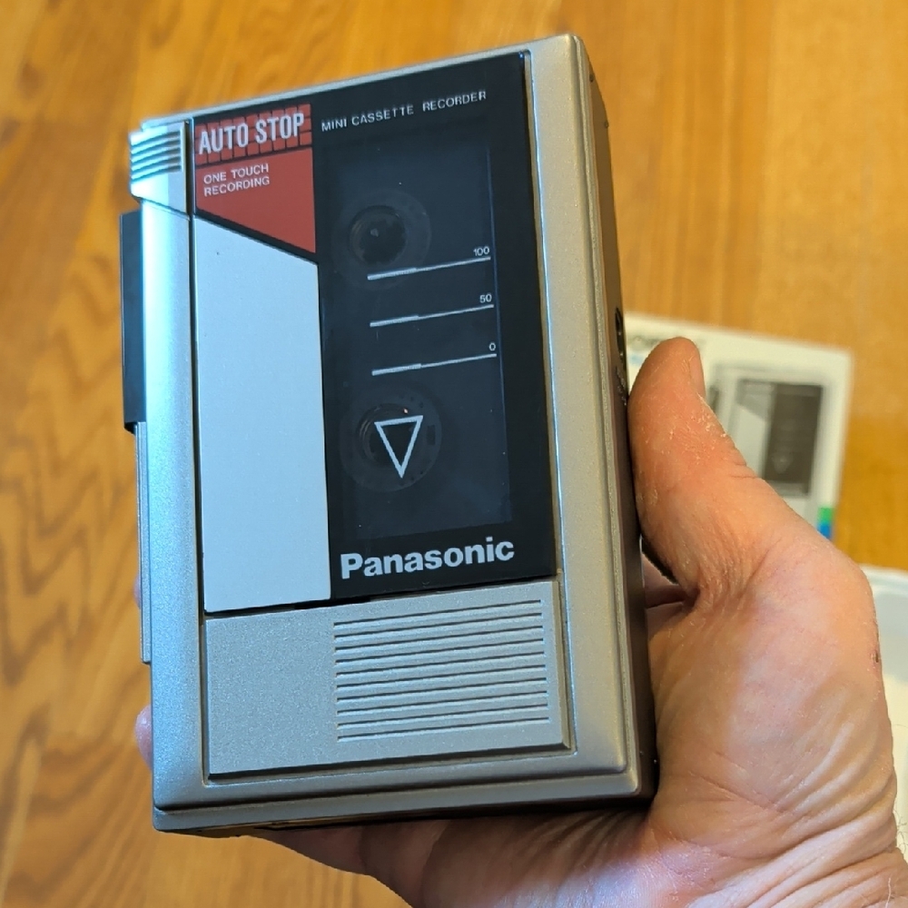 Panasonic RQ-345 Gray Microcassette Recorder - Picture 4 of 10